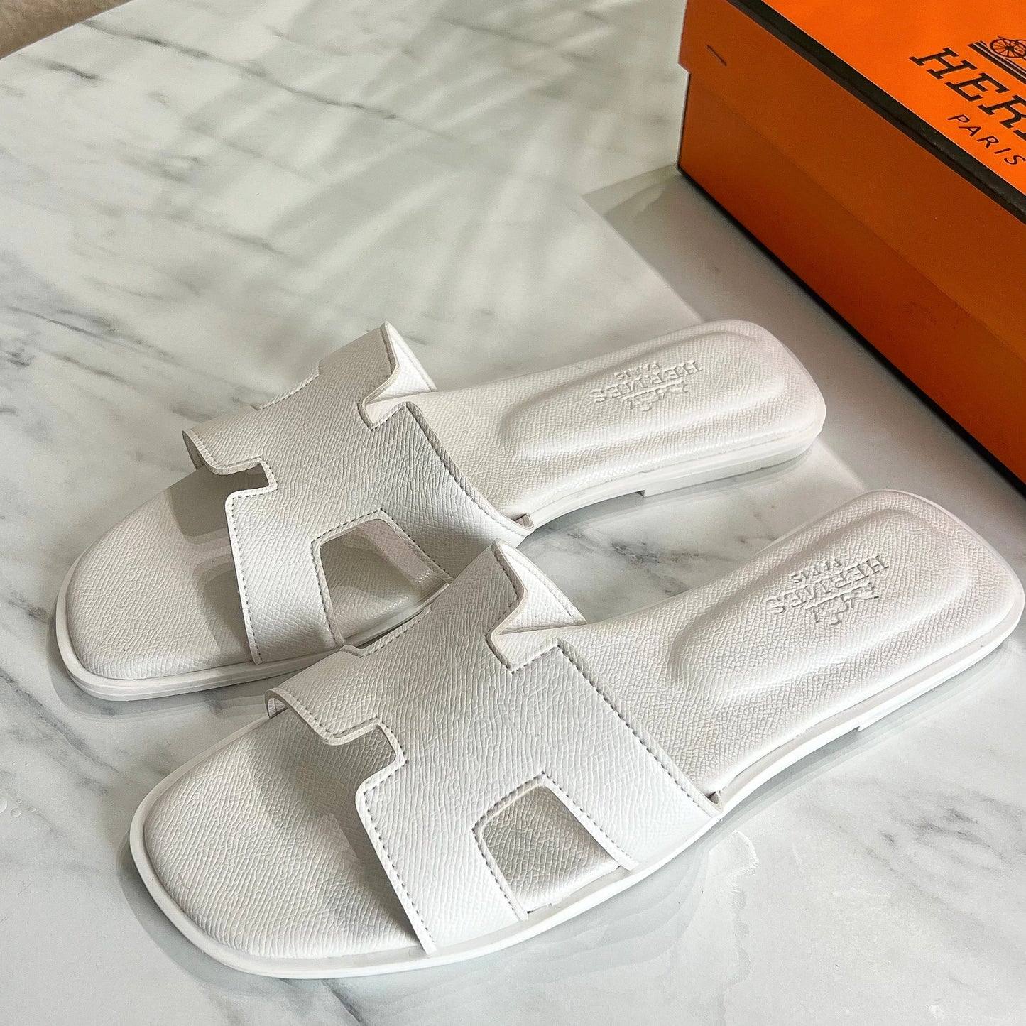 Oran sandal