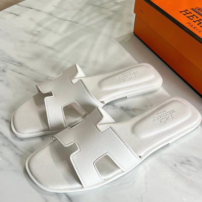 Oran sandal