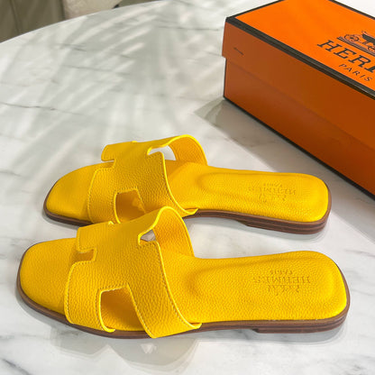 Oran sandal