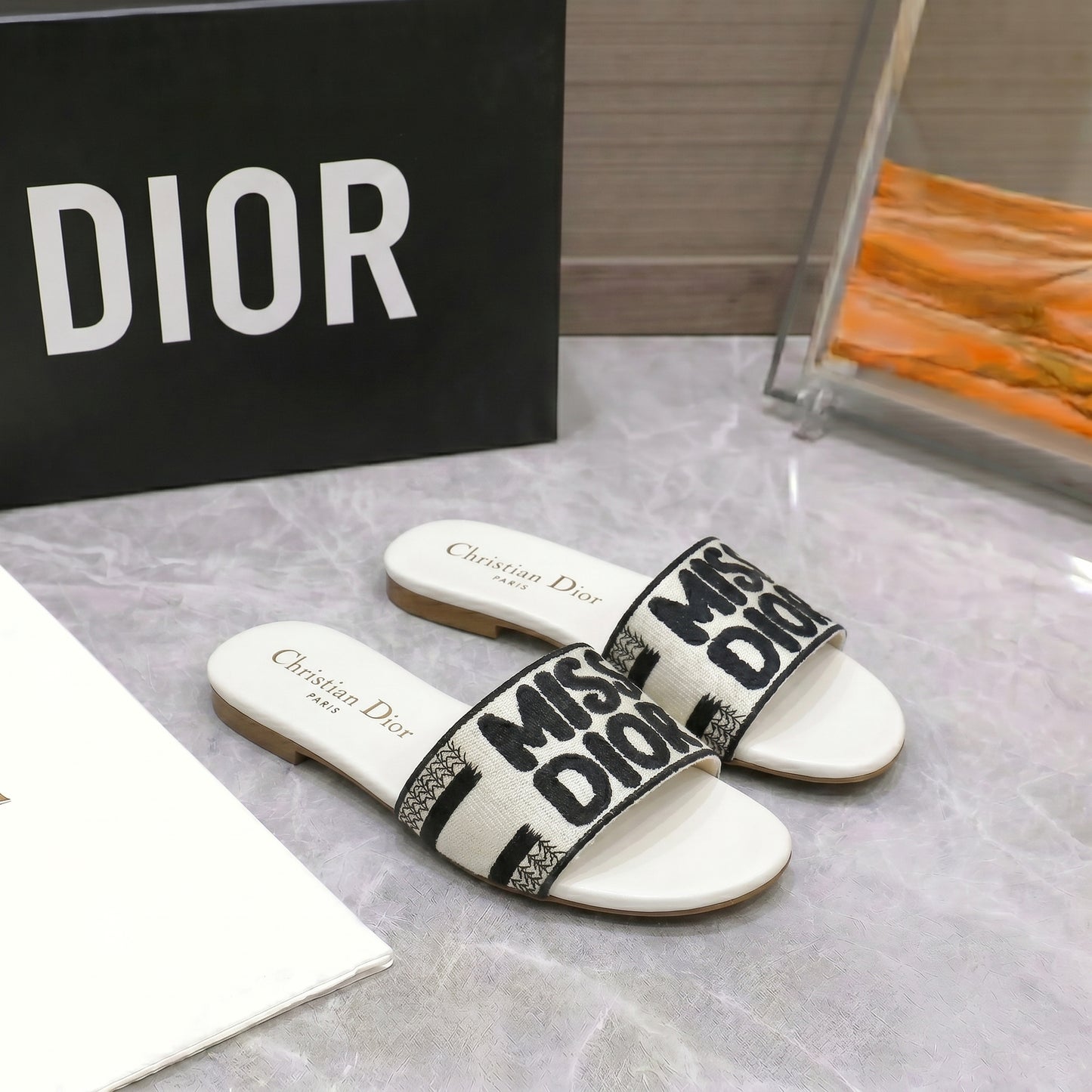 Sandales Miss Dior 2026